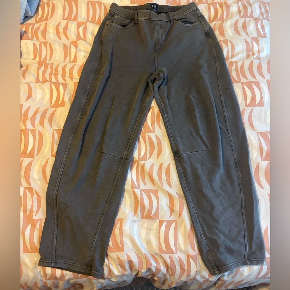 Women’s GAP Slim Jogger Pants - Charcoal Gray